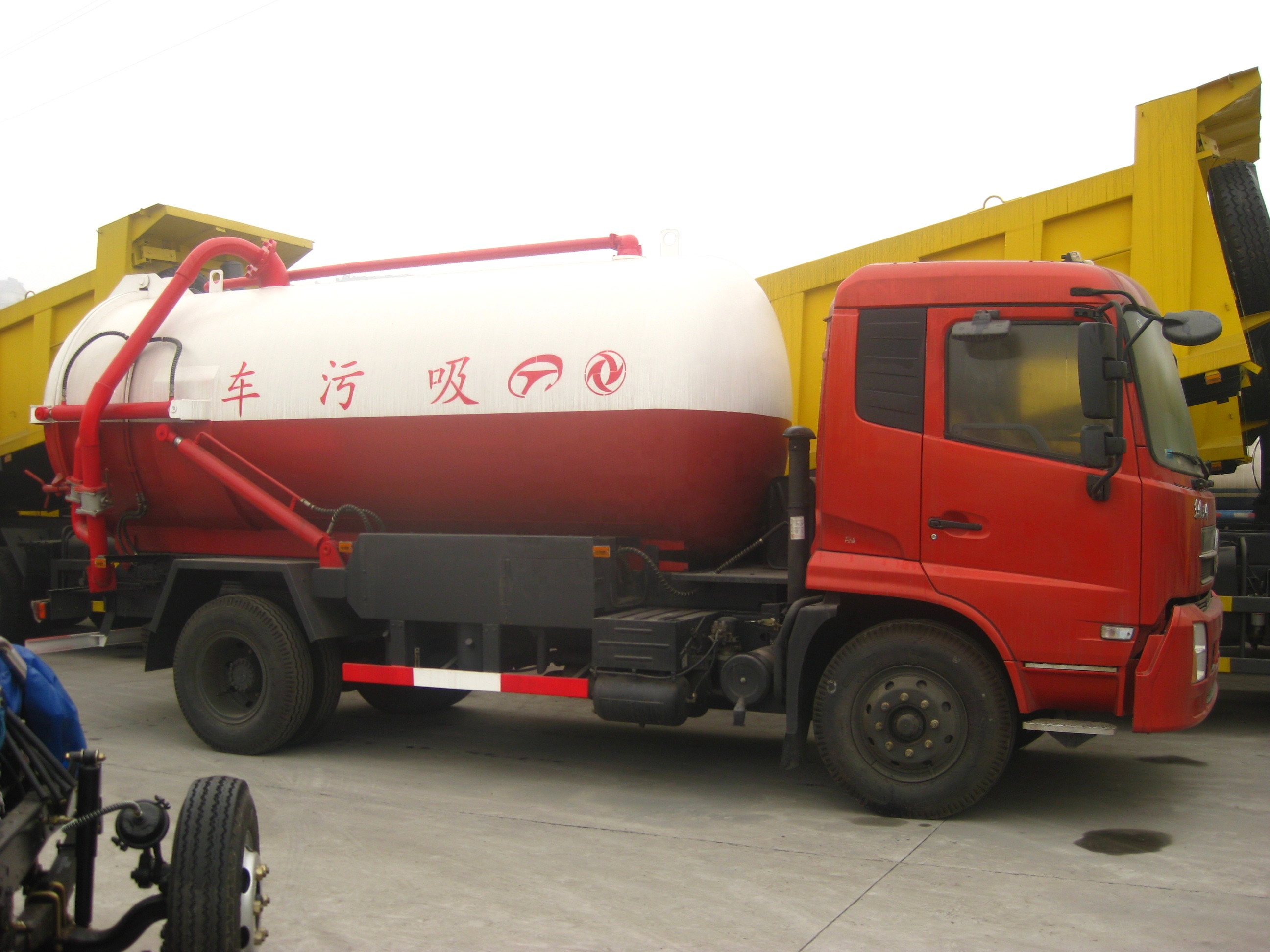 Sanitation Vehicle Mud Truck 4x2 Sludge Collection Truck for Customers' Requirements