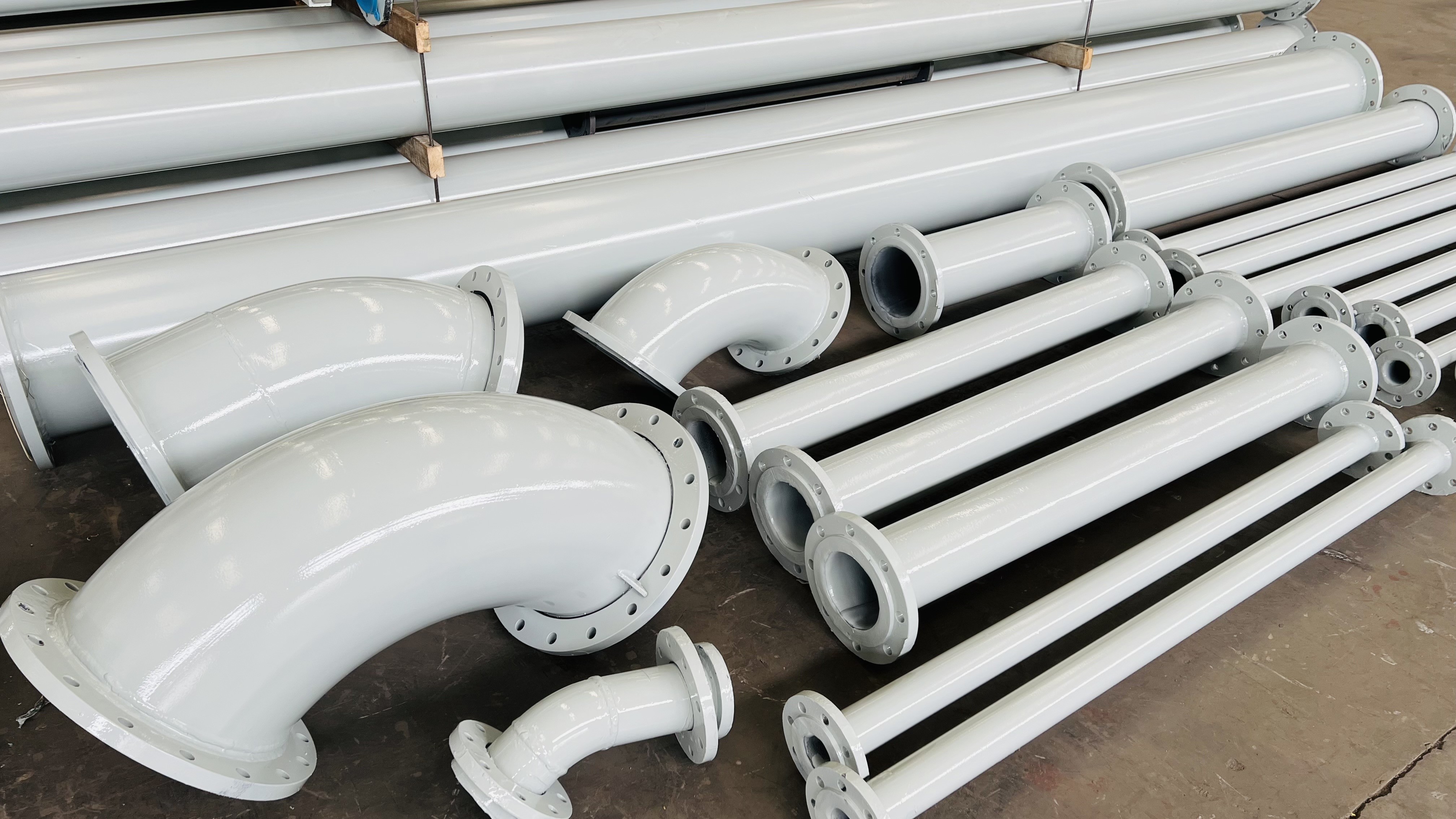 Customized Corrosion Proof Rubber Pipe With Excellent Temperature Resistance