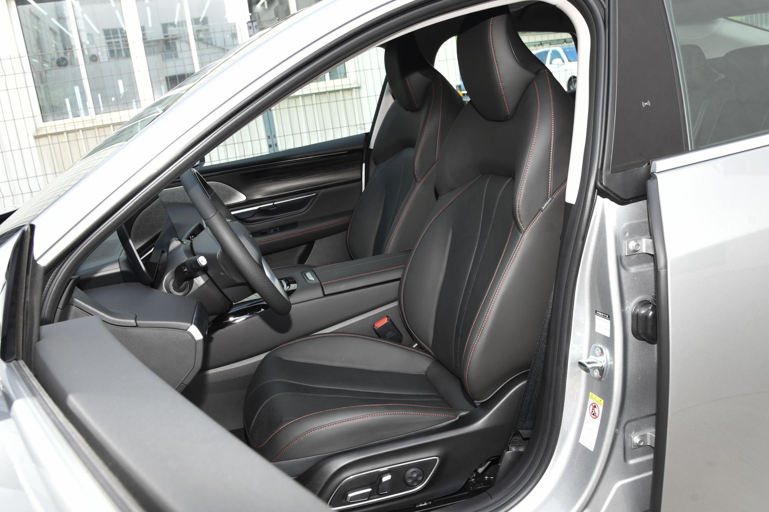 New Energy Car Auto Xpeng P7 2022 586G In Stock 4 Wheel Chinese Cars Electric Vehicle Adult High Speed xiaopeng p7