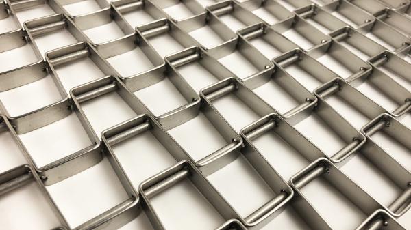 Food grade 304 stainless steel flat flex wire mesh conveyor belt for bread