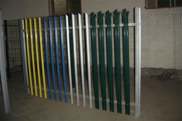 Heavy Duty UK Market W Pale Galvanized Coated Black Steel Palisade Fencing Round