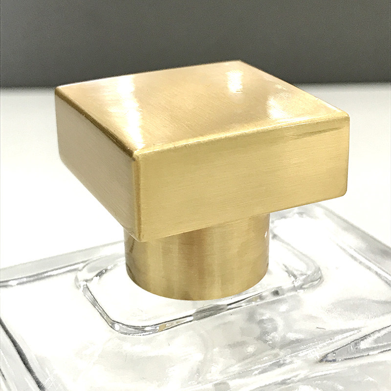 31*31*28mm Zamak Perfume Caps Customized Logo Silk Screen Printed