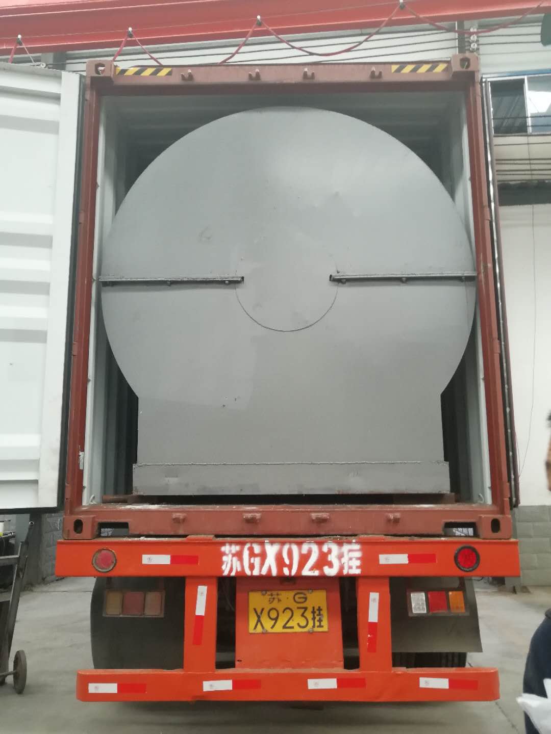 Batch Type Waste Tire Pyrolysis Plant for Recycling and Extracting Valuable Resources