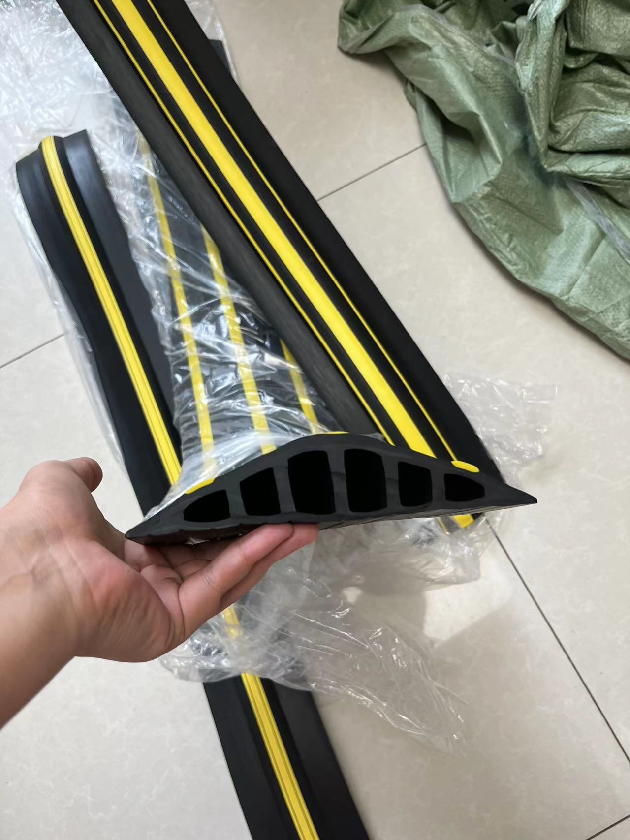 30mm Height Rubber Garage Door Threshold Seal Sample Durable
