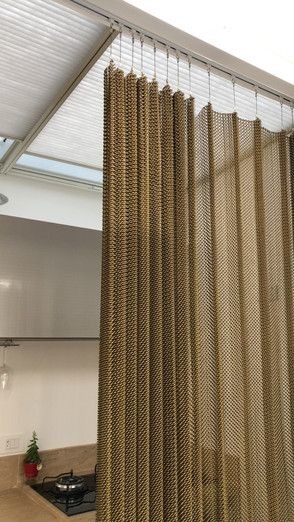 Wooden Metal Coil Drapery Anodized Finish Wire Mesh Curtain