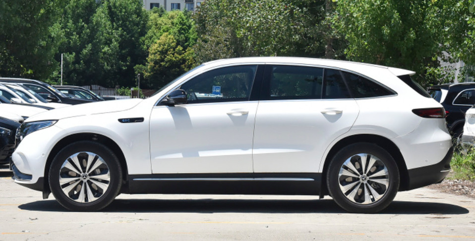 Mercedes-benz EQC 350 4MATIC 2022 Special Edition 5 Door 5 seats SUV