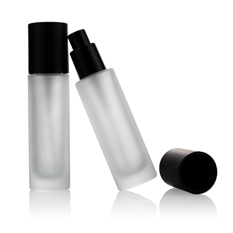 Cosmetics Packaging 30ml Liquid Foundation Glass Bottle With Pump