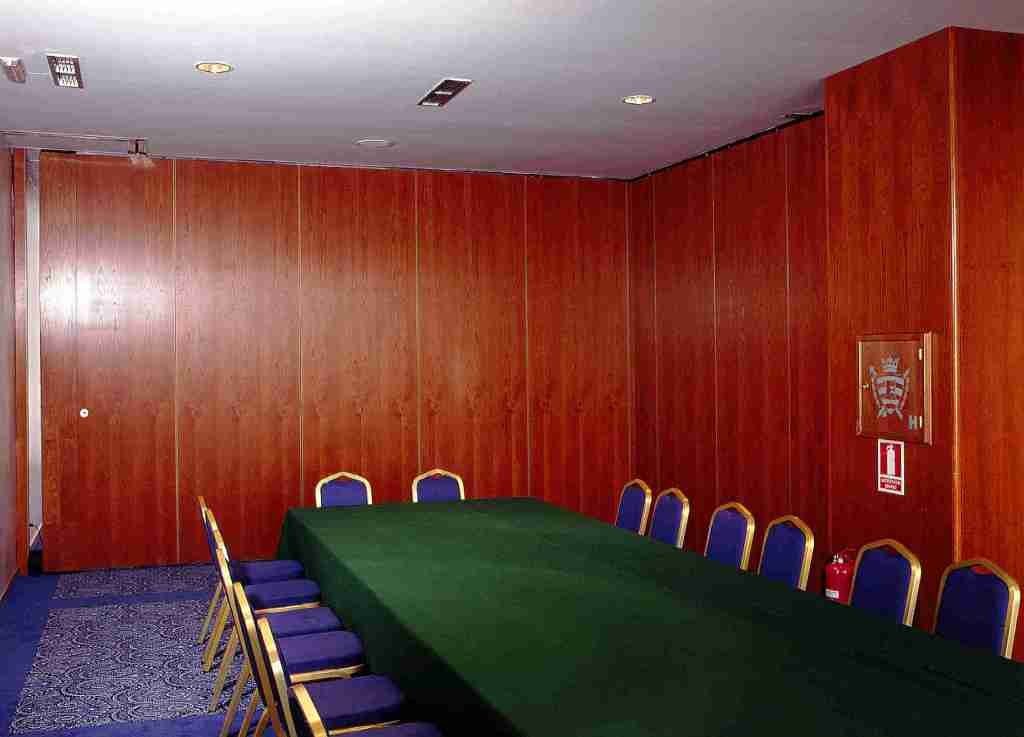 MDF + Aluminum Movable Partition Walls Heat Insulation 65mm Thickness