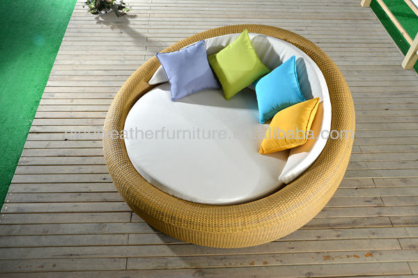 Outdoor Garden Rattan Woven Round Bed with Canopy NO Foldable 2-3 Years Rattan