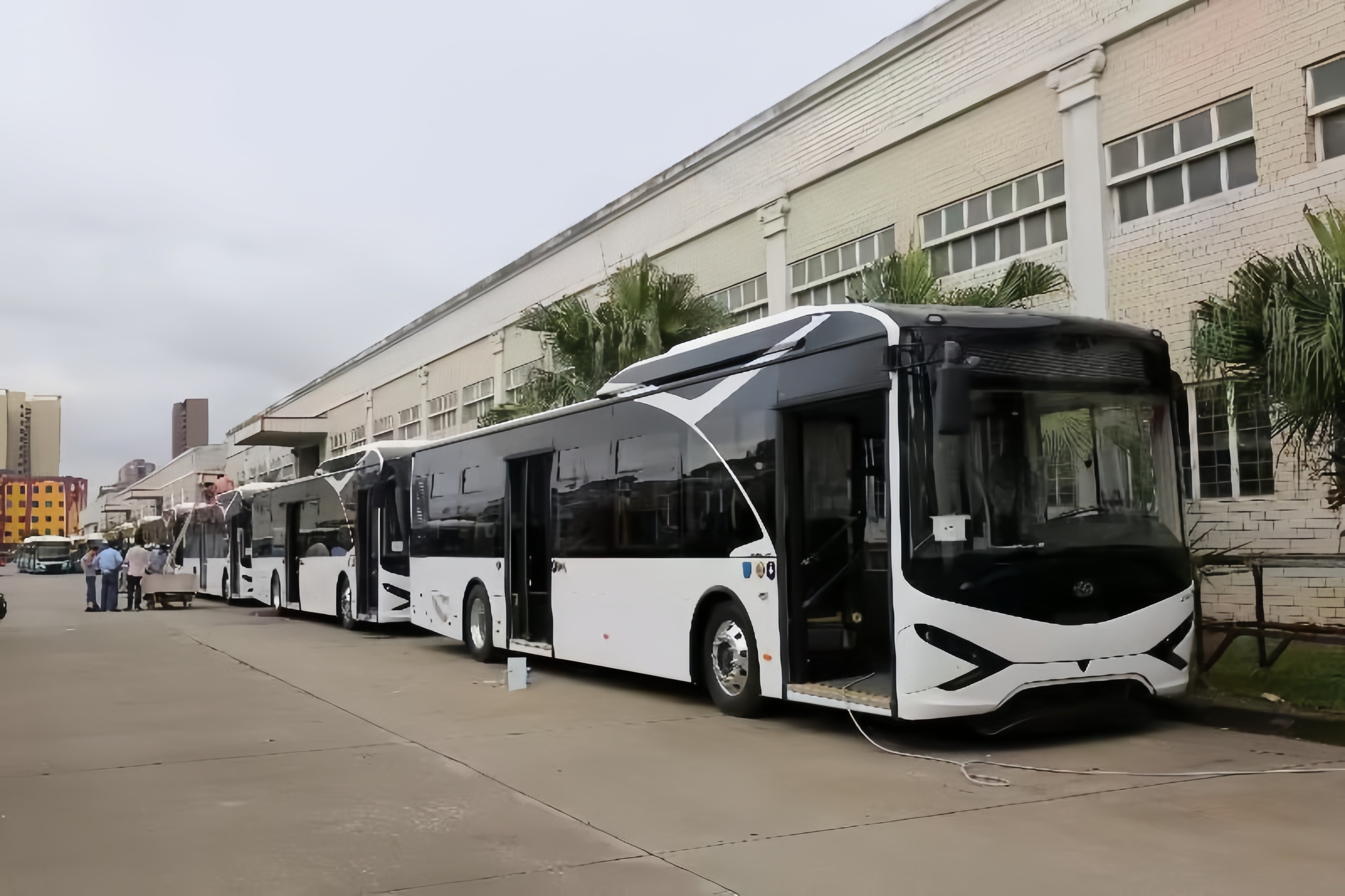 EV Zonson Secong-hand City Bus for 2 Passenger Doors and White Exterior