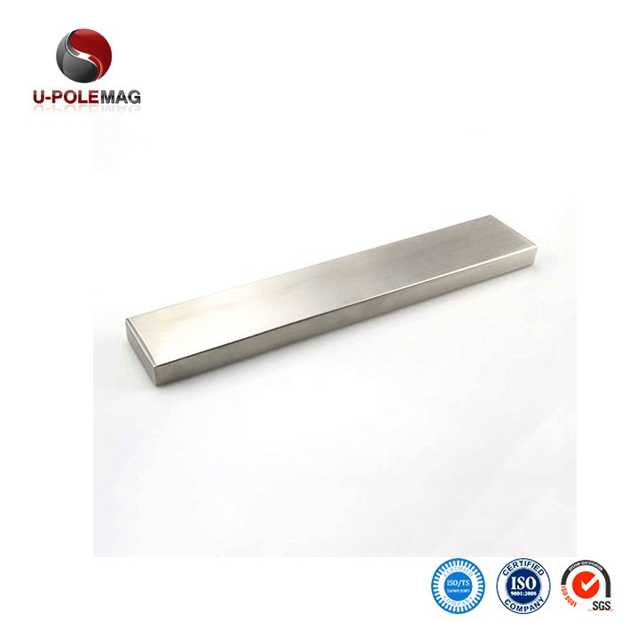 Stainless Steel Magnetic Knife Rack Ideal for Commercial Buyers and Camping Occasions