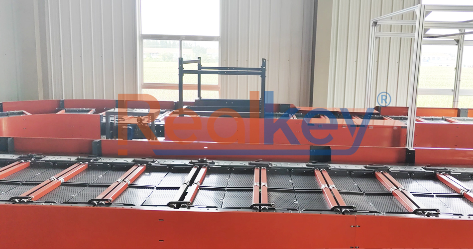 Compact Design Split Tray Sorter Maximizes Space Utilization For Confined Environments