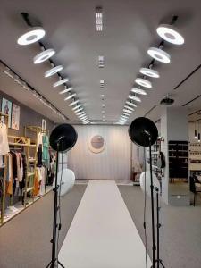 Wholesale IP44 LED Track Spotlights Telescopic Osram 180CM For Hair Salon from china suppliers