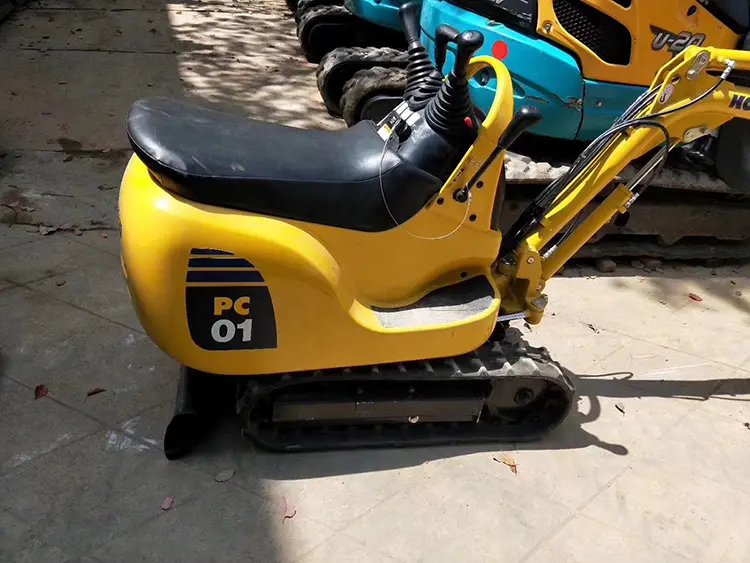 Hydraulic Pump Used Mini Komatsu 1 Ton Excavator Machine with 0.25m3 Bucket Capacity