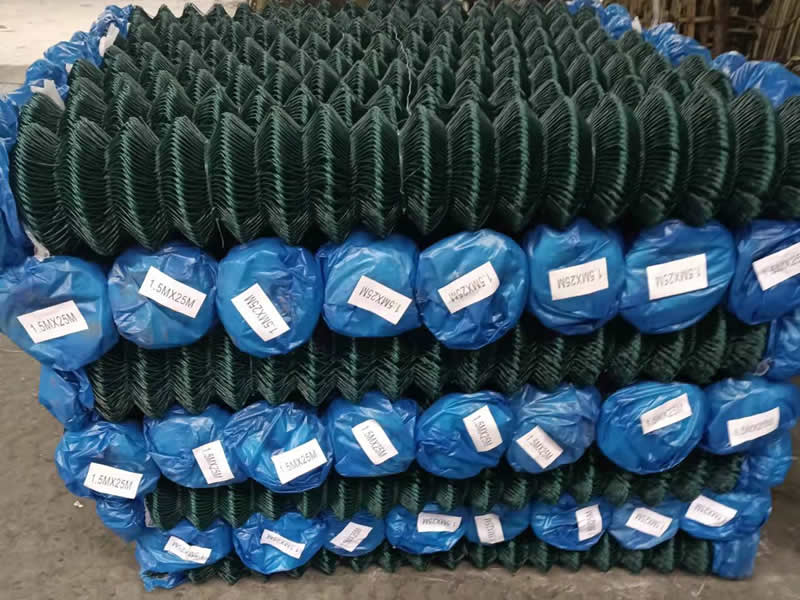 Unique Design Hot Sale Plastic Coated Hot Dipped Galvanized Heavy Duty Industry Cyclone Wire Nature Chain Link Fence