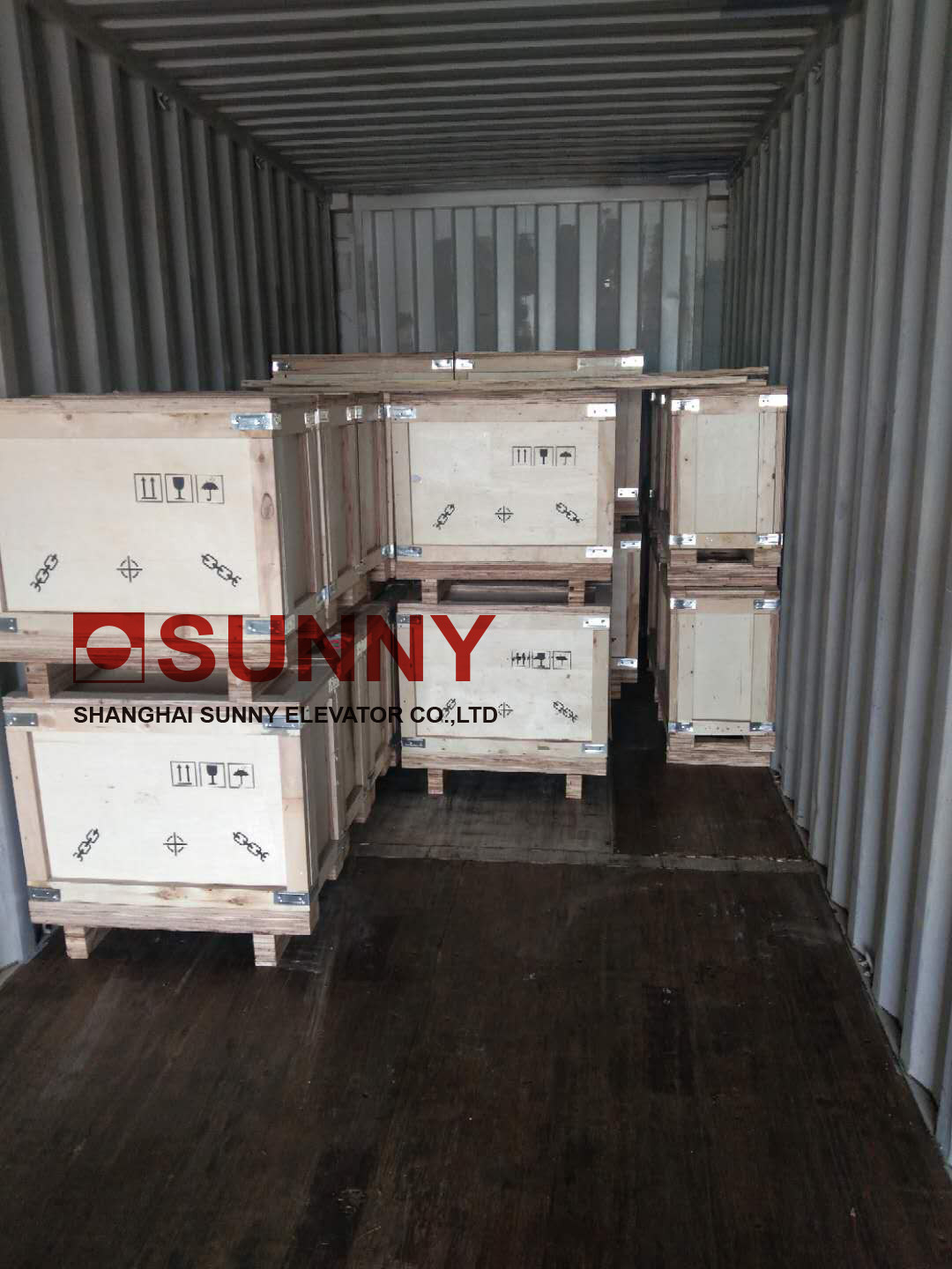 1350kg Gearless Traction Machine Motor For Elevator Parts With Stainless Steel