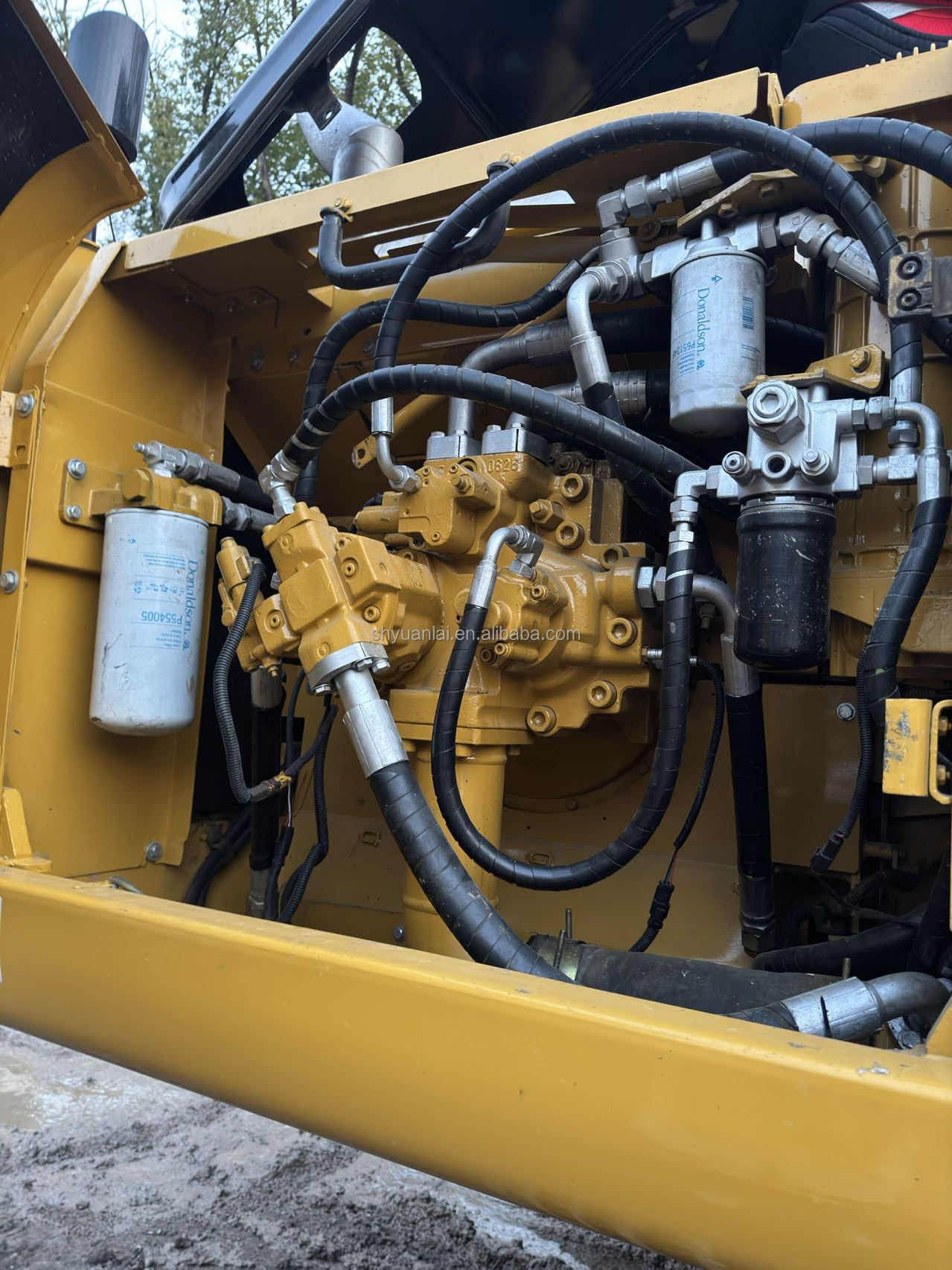 330D Excavator with Overall Soft Steel Design Second Hand CAT Machine Weight 33000 KG