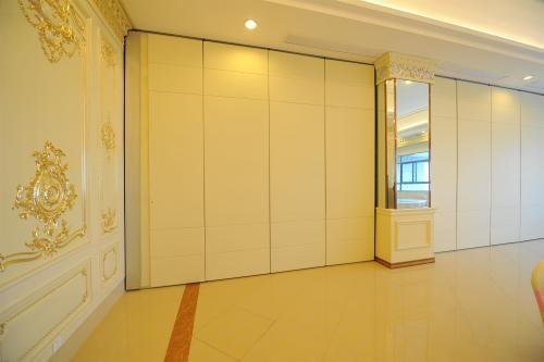 Top Hunge System Movable Room Partition For Hotel Banquet Hall / Acoustic