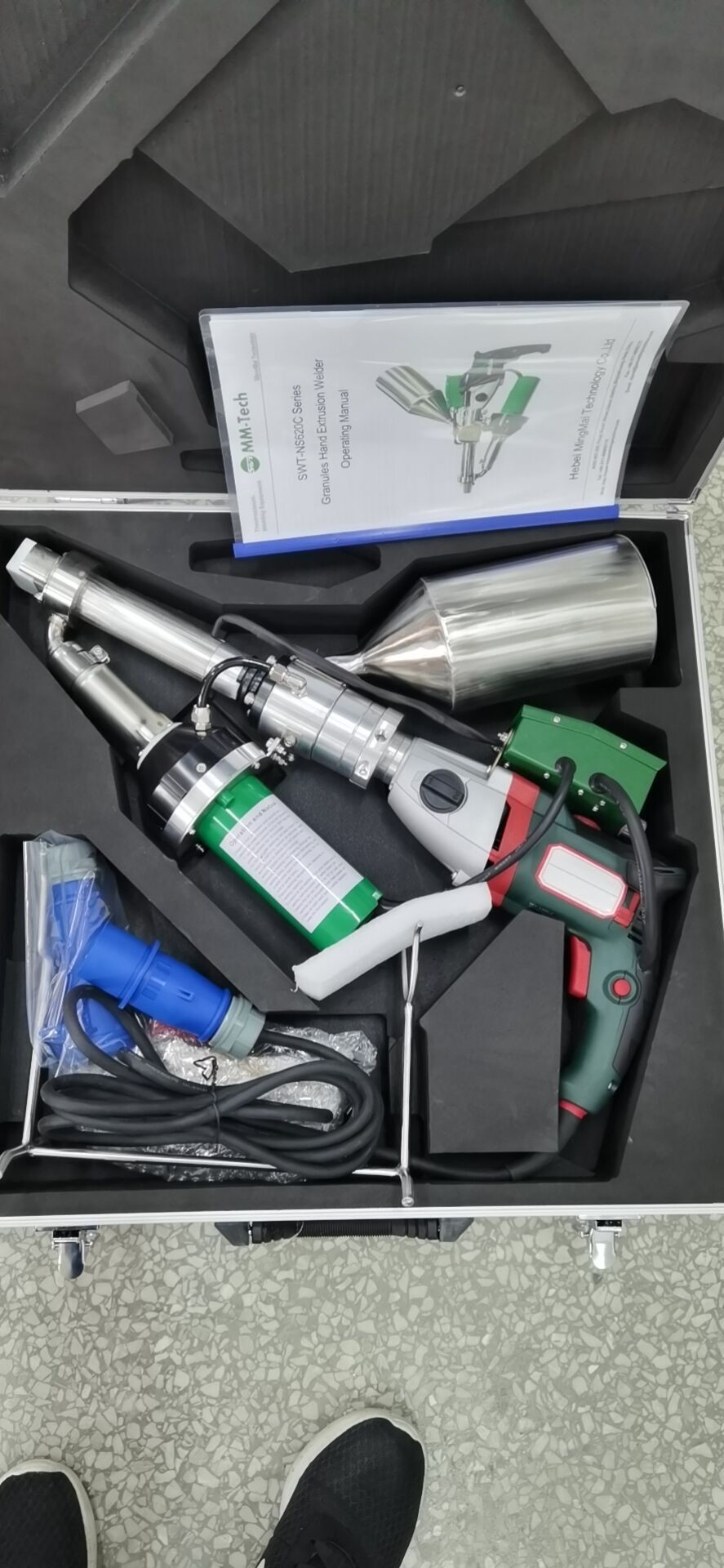 800w Pellet Heating Power Extrusion Welding Machine For Electronic Equipment
