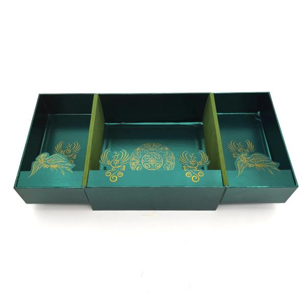 Nice Custom Logo Luxury Large Gold Stamping Boxes Beauty Set Cosmetic Packaging
