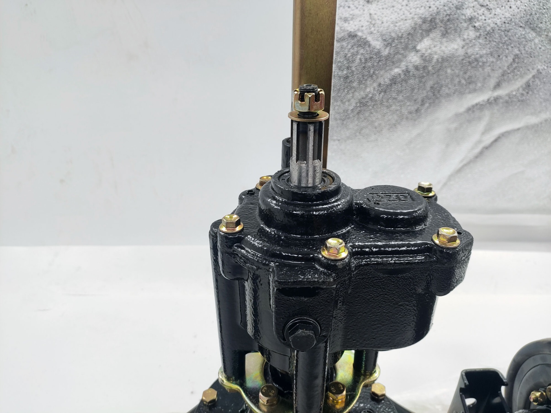 Oil Brake Rear Axle for DAYANG Tricycle Spare Parts Lightweight 180-Drum Tapered Design