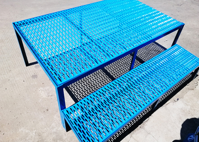 3.66m Length Perforated Metal Plate Diamond Roof Walkway