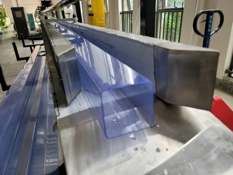 Rigid Square Pvc Pipe Extrusion Machine 200-800 kg/hr For NFT Hydroponics Channel Making