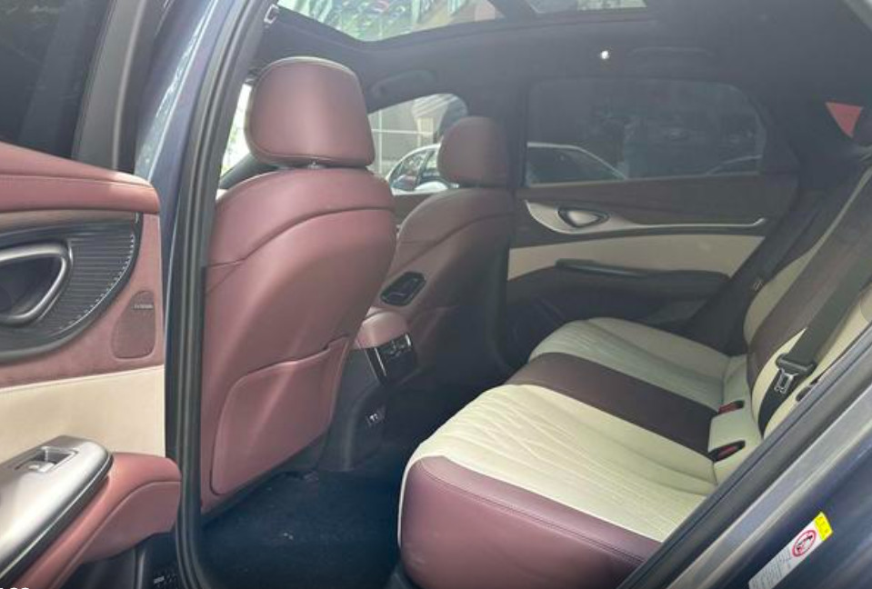 Haibao DM 2023 DM-i 1.5T 121KM Flagship BYD Mid-size Car 1.5T 139HP L4 Plug-in Hybrid