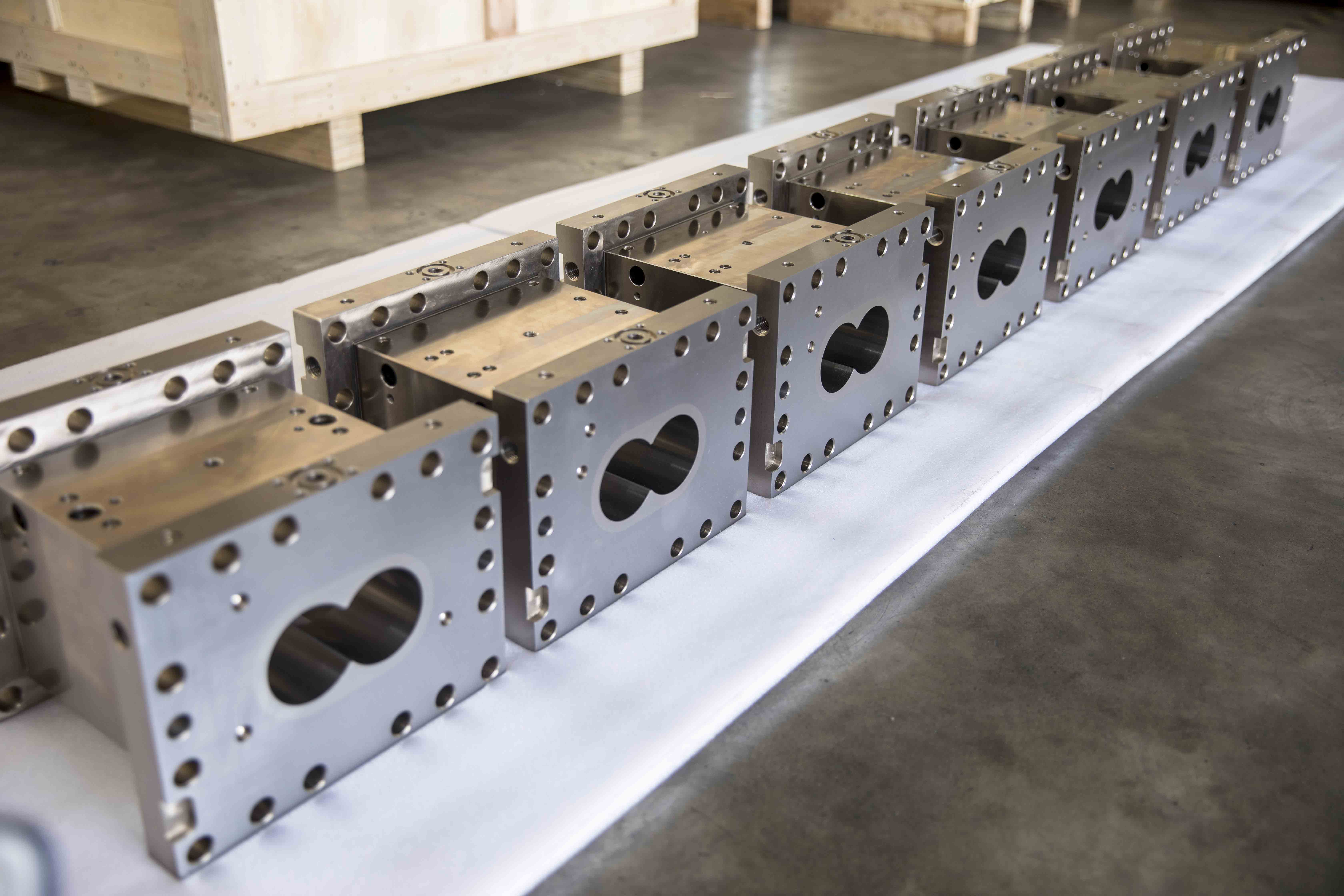 twin screw extruder barrel