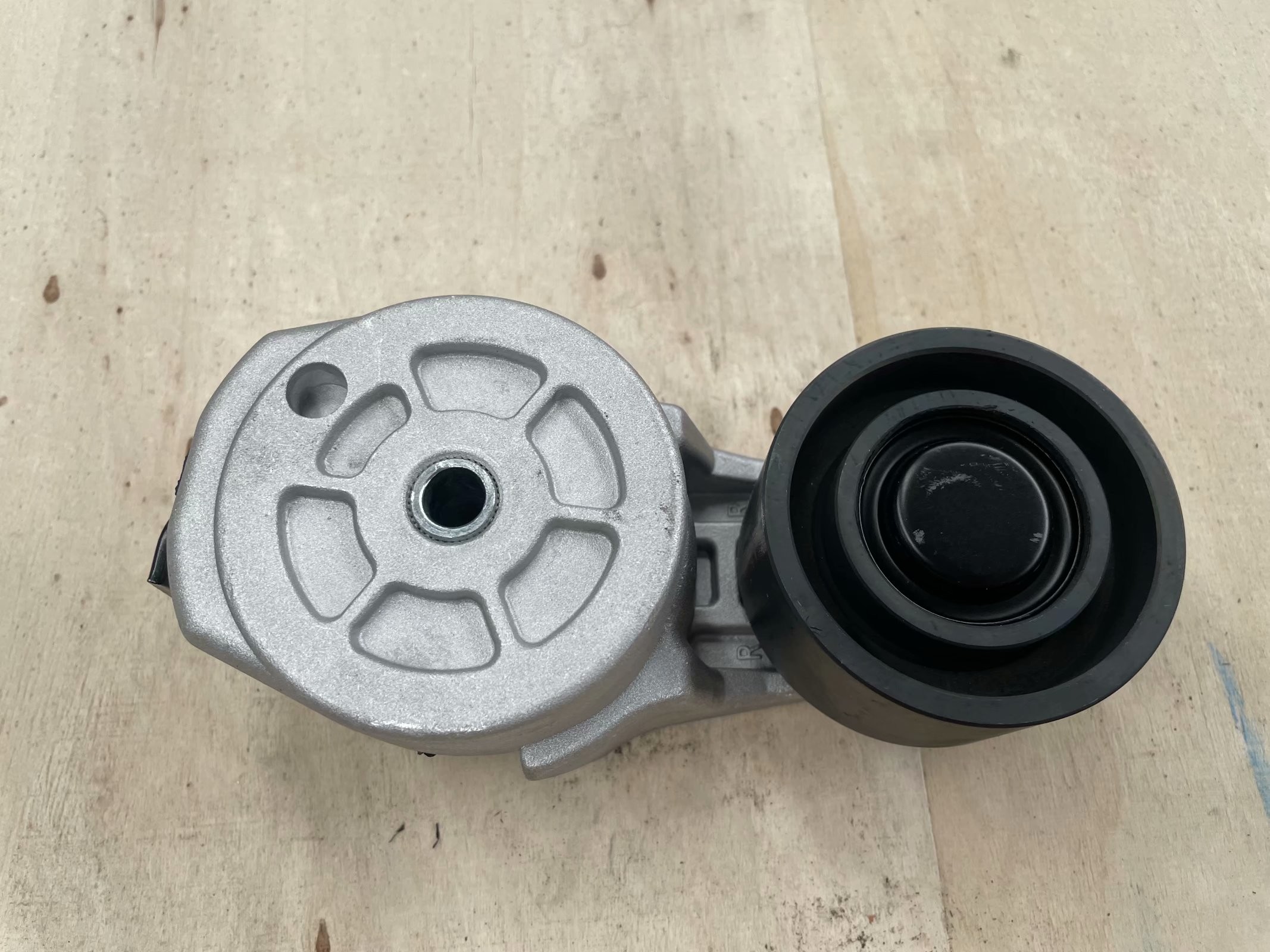 Original Tensioner Sino Truck Spare Parts VG2600060313