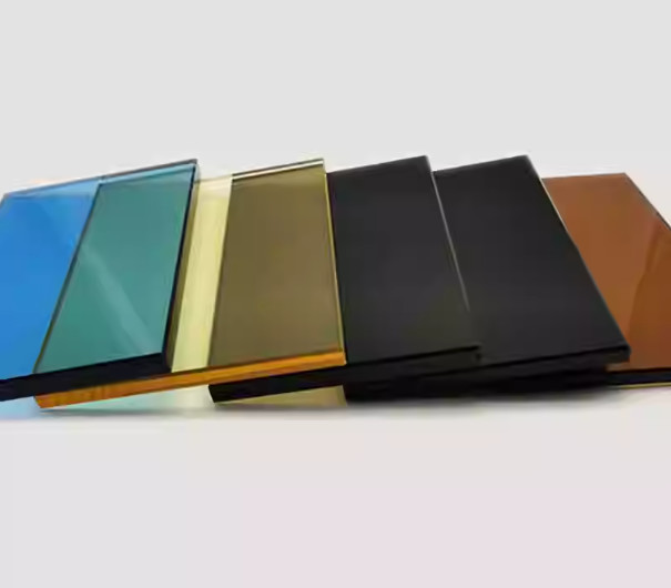 Flat Processing Tinted Glass with Colored in Dark Green/Dark Grey/Ford Blue/Bronze etc.