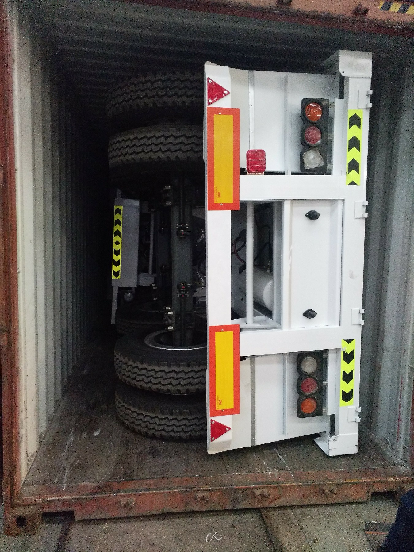 40 Ton 45 60 Cubic U Type Tandem Tipper Trailer with Tandem Hydraulic Lift and Design