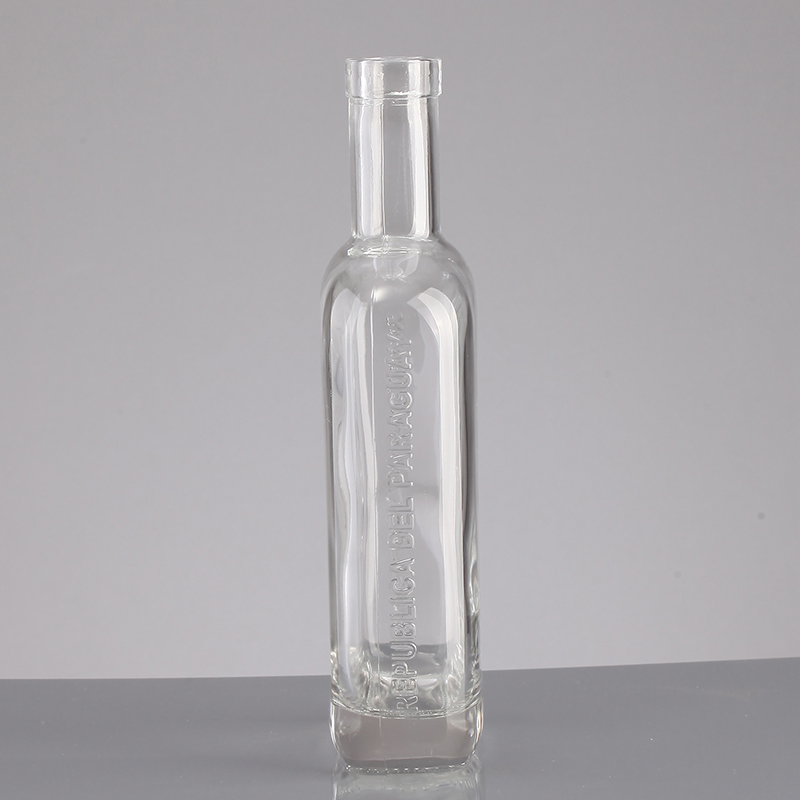 750ml 620g Flint Square Engraved Glass Wine Spirit Bottle with Exquisite Craftsmanship
