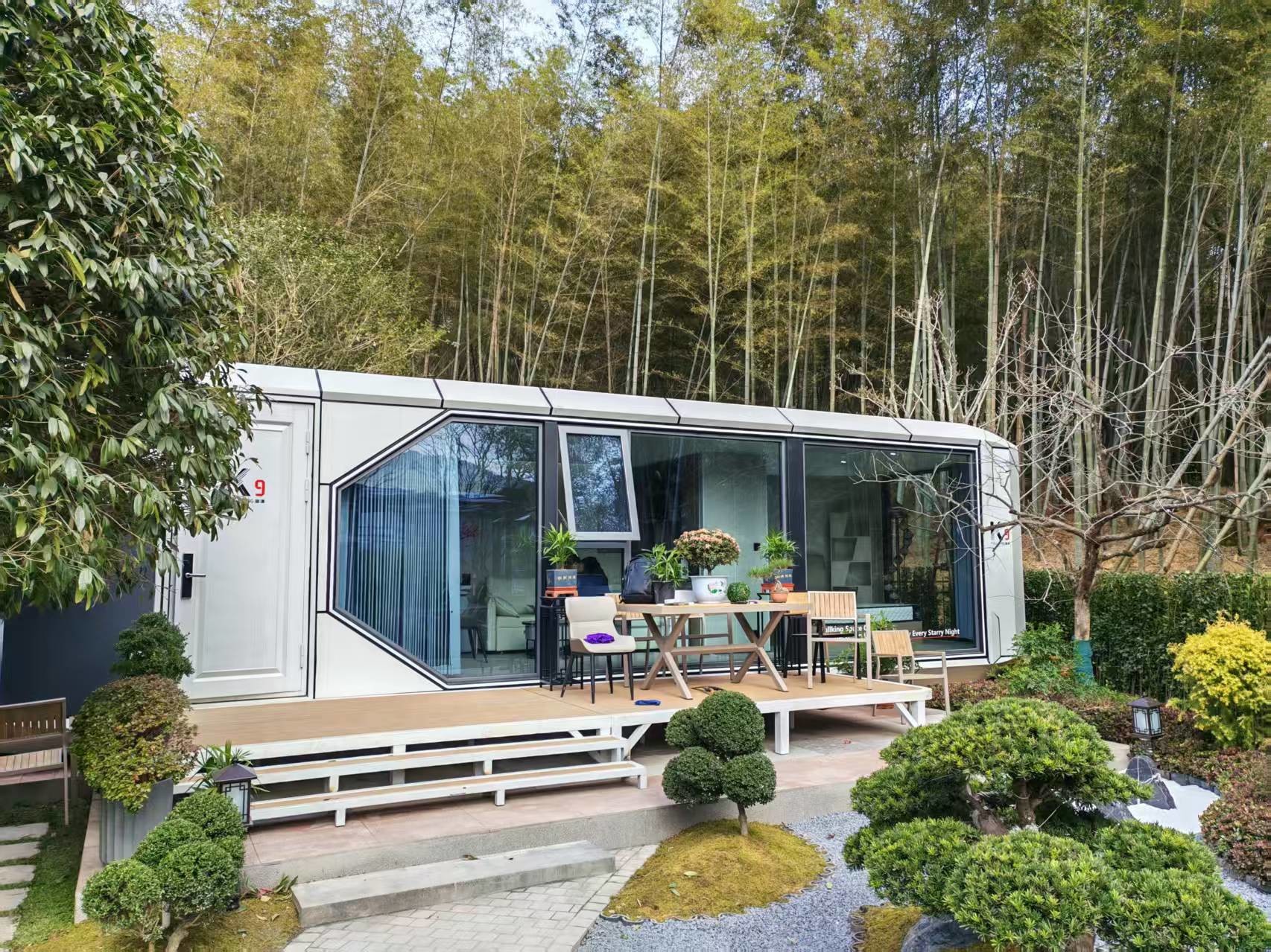China High tech Space Capsule House Container with Balcony Smart System Space