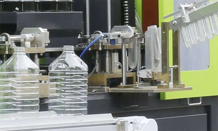 Fully Automatic Pet Bottle Stretch Blowing Machine Seller with 1000 KN Clamping Force