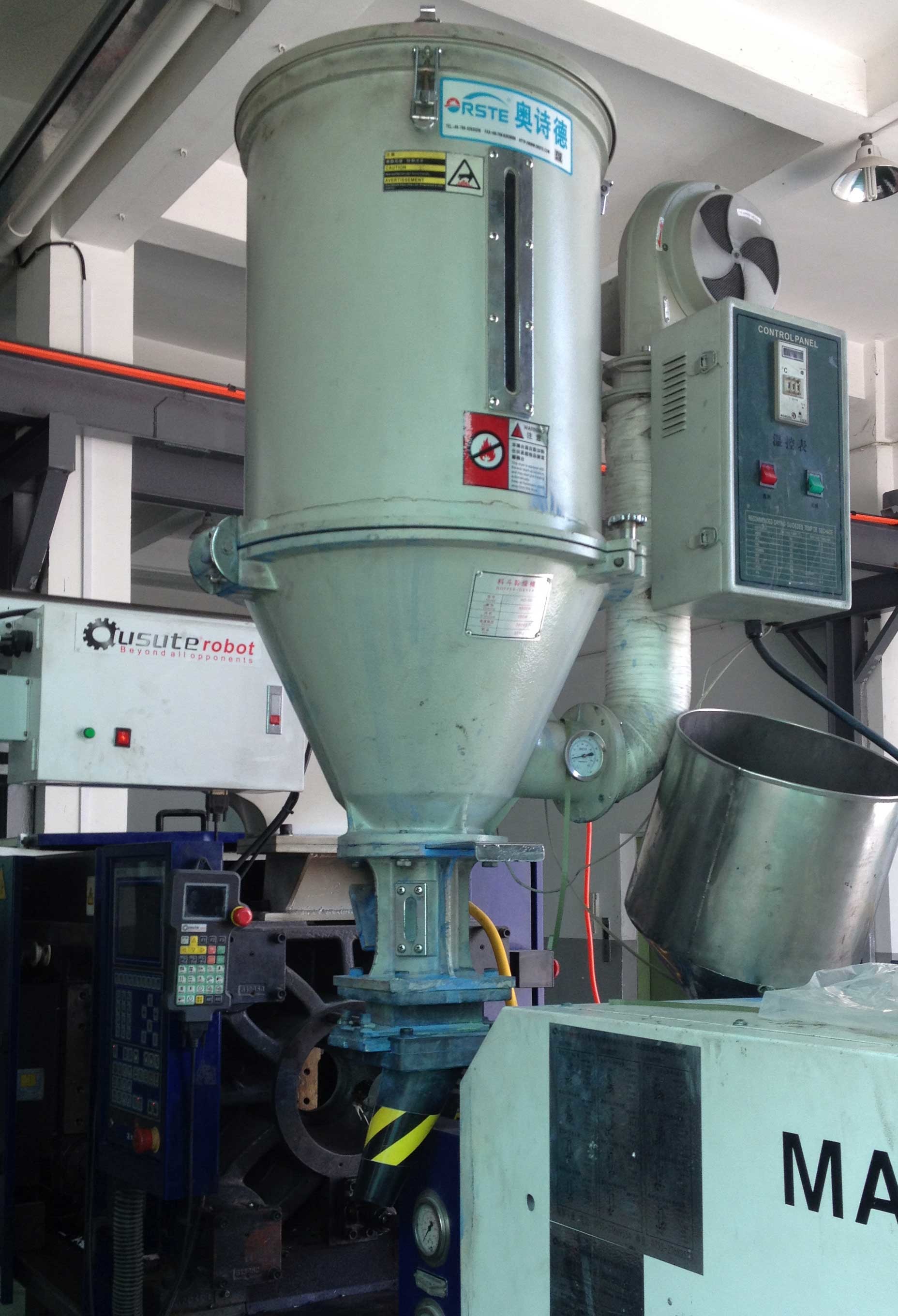 Economic Type Plastic Resin Granule Drying Machine Hopper Dryer for Injection Molding Extrusion