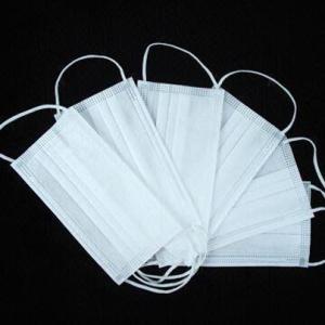 Wholesale Ear Loop Non Woven Masks , Non Woven Face Masks 520x360x340mm Size from china suppliers