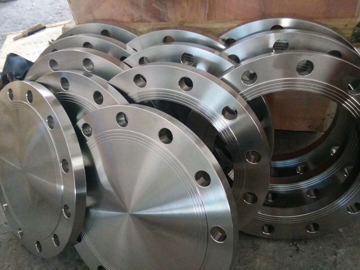 Nickel Alloy Flange Threaded Type Good Anti Rust Performance For Oil / Gas