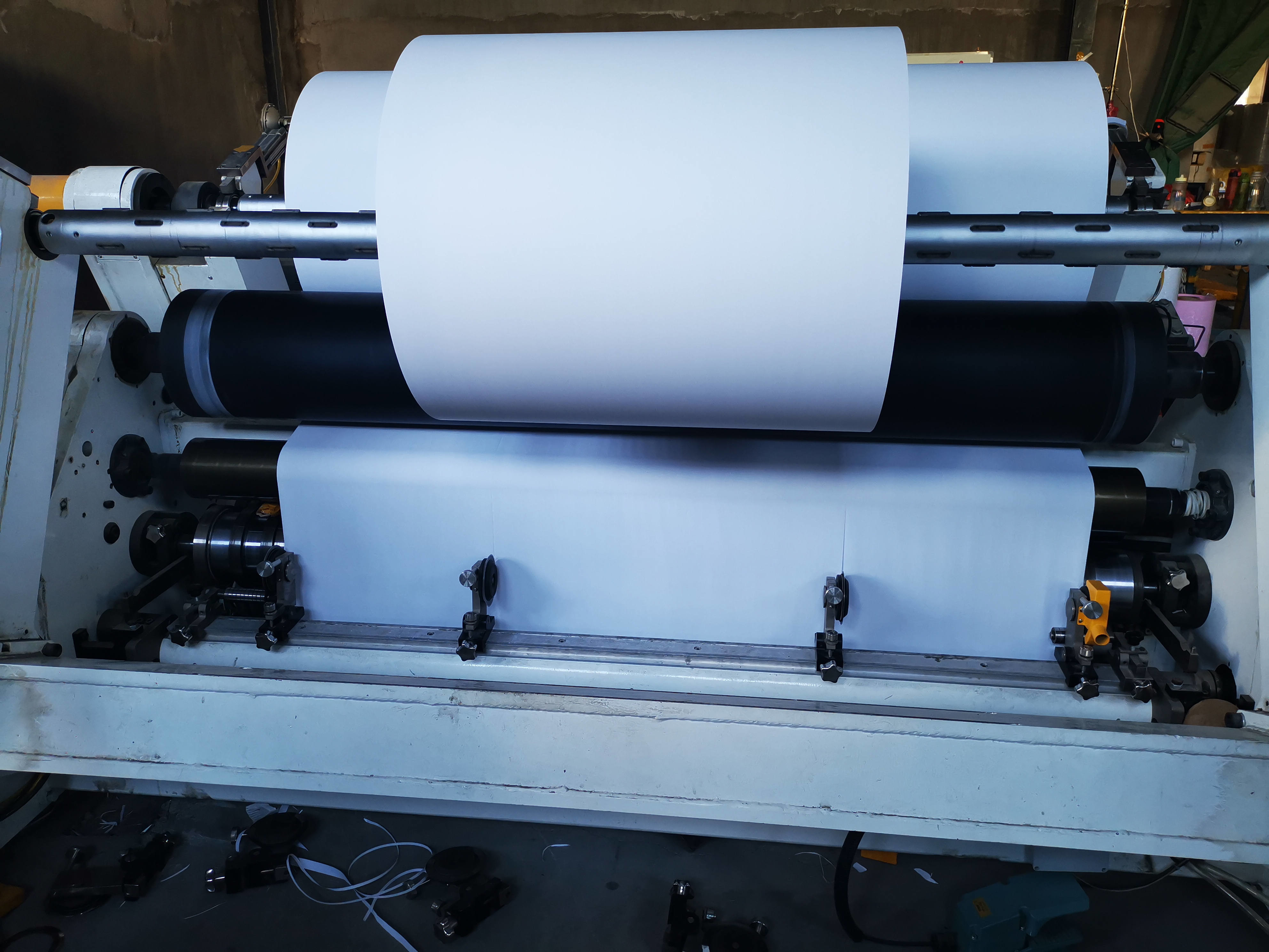 787mm 1092mm 80gsm Uncoated Offset Printing Paper 70gsm OEM