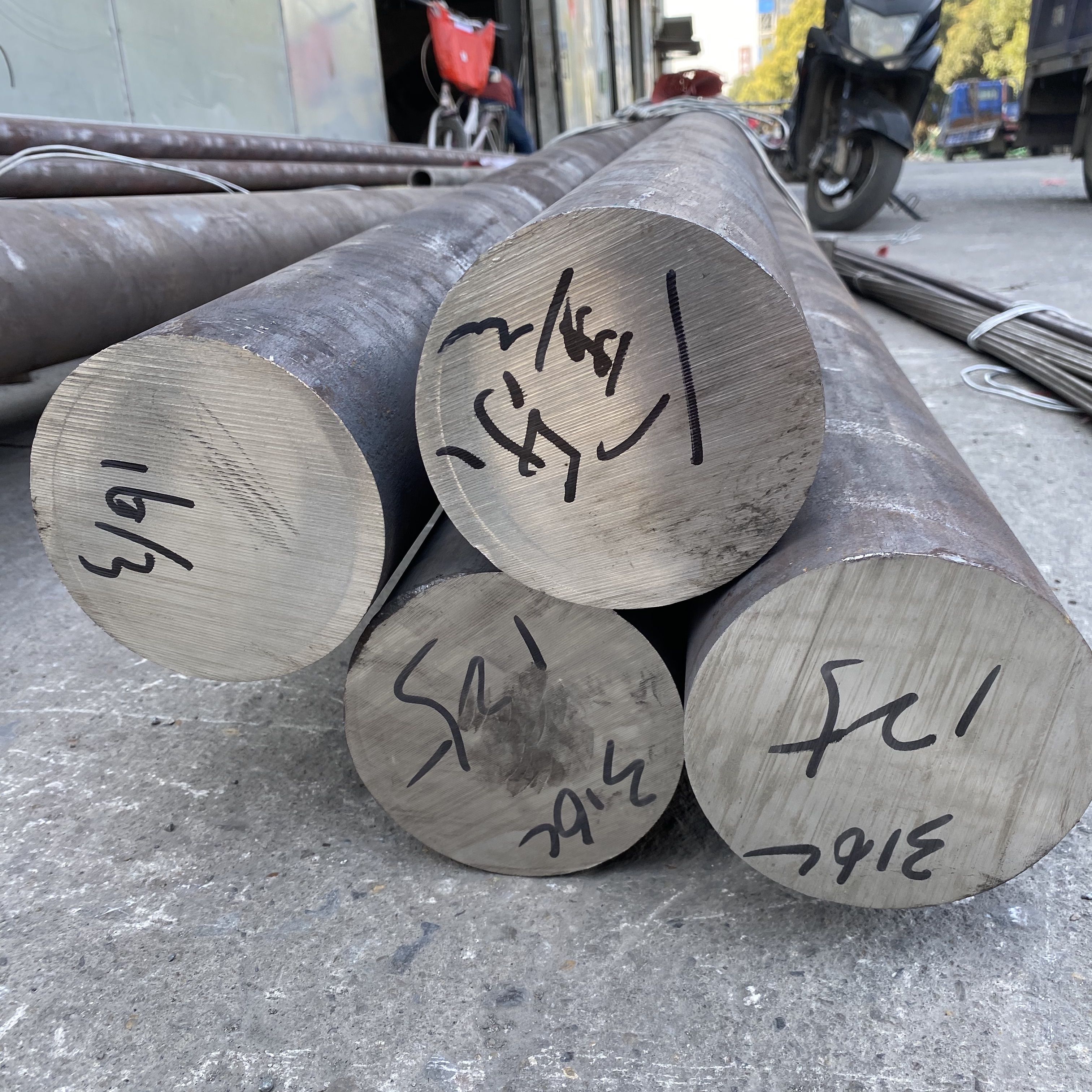 310 300 Series SS Round Steel Rod Bar ASTM 304 316L 180mm