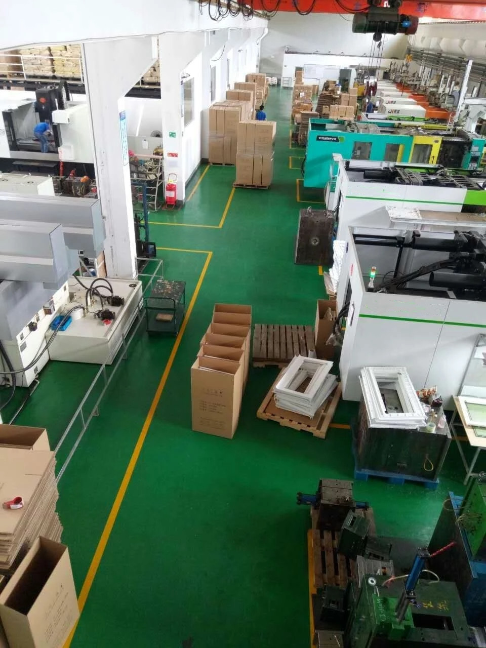 Life 5000 Shots High Gloss Polishing ISO9001:2008 Plastic Injection Mould