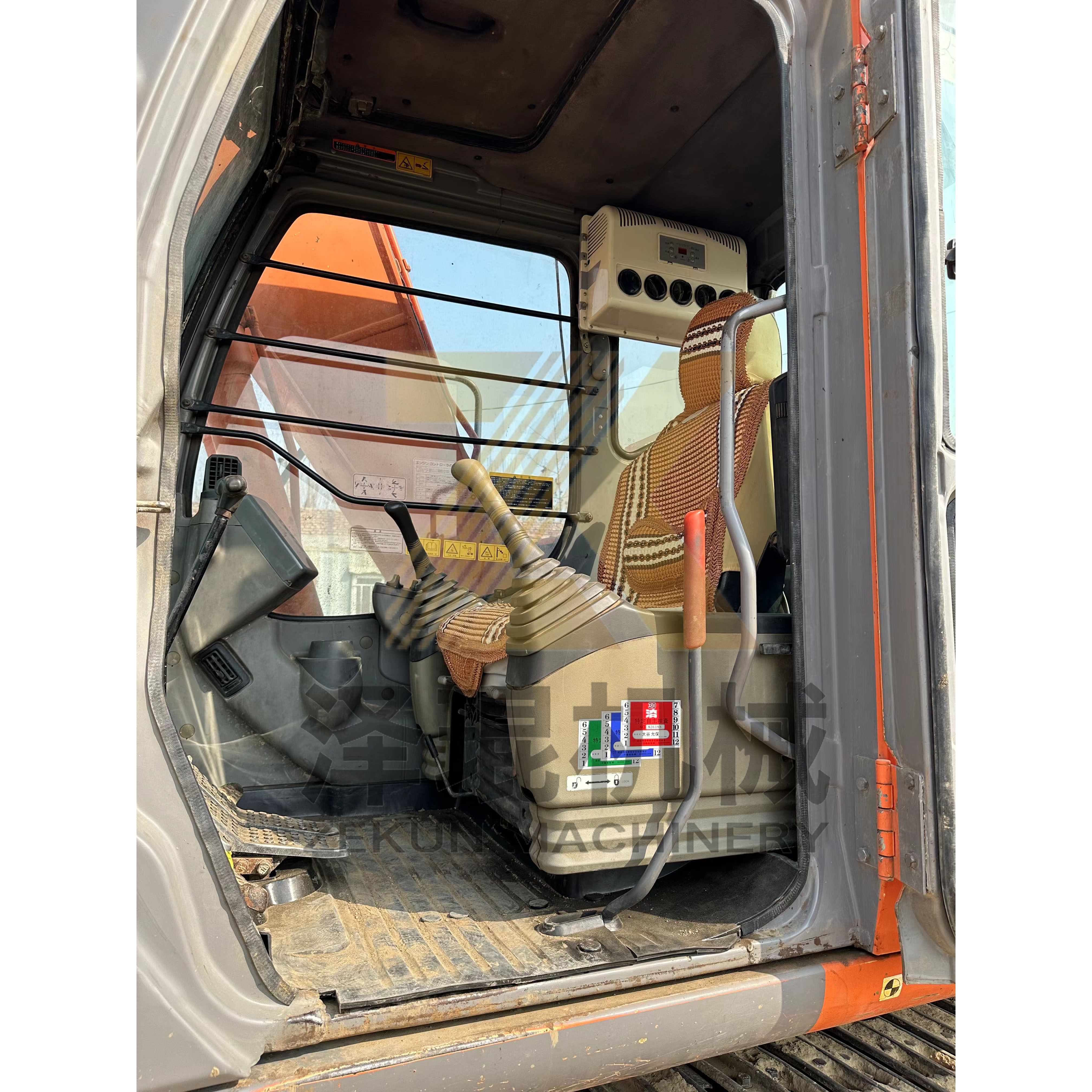 Used Hitachi ZX120-6 Mini Excavator in 12 Ton Operating Weight 4001-6000 Working Hours
