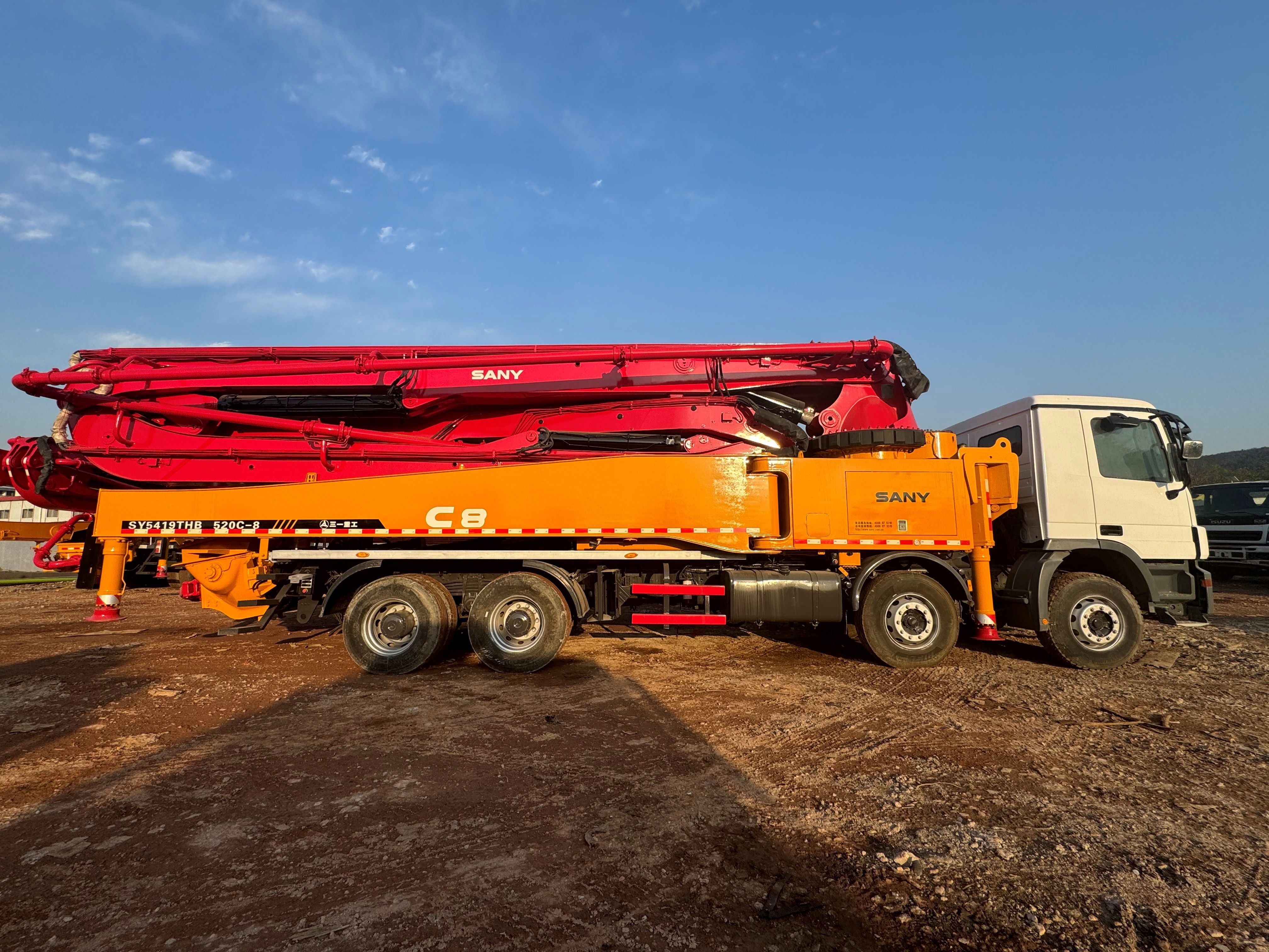 Refurbished 52m Concrete Pump Truck with Mercedes-Benz Chassis works well