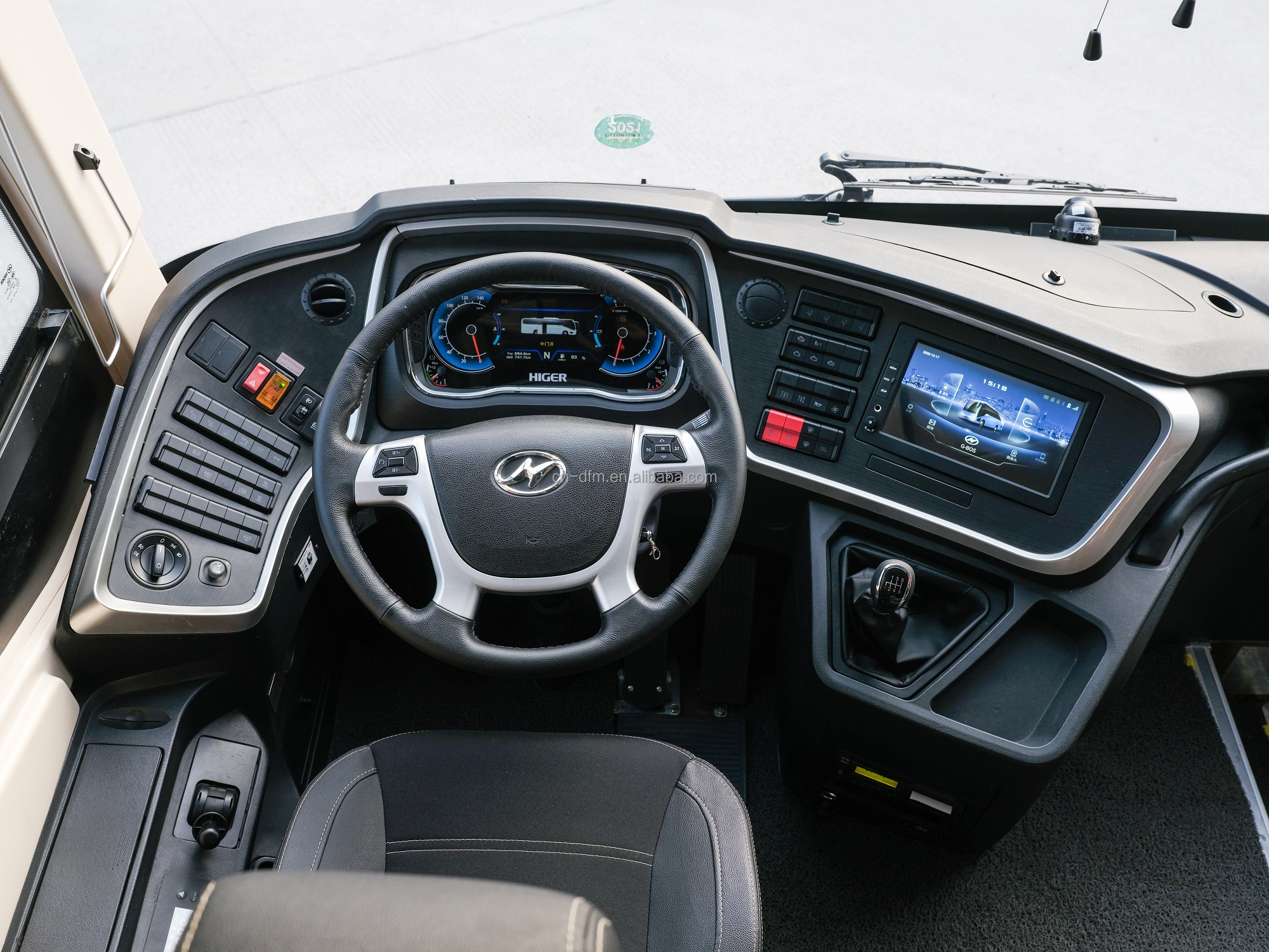 Left Hand Driving 12m 50 Seats Yuchai Engine Manual Transmission Passenger Bus Coach Bus