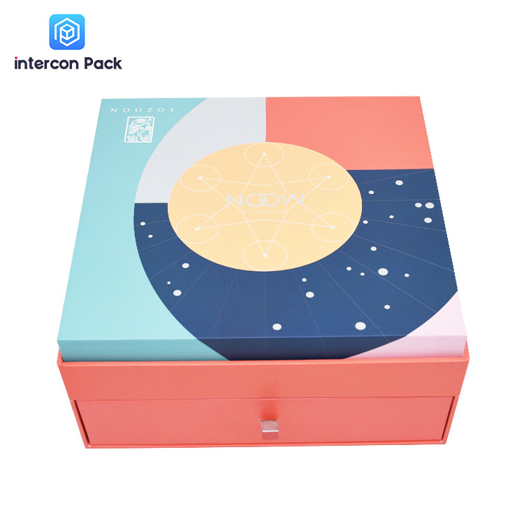 TUV Cardboard Magnetic Closure Gift Box Drawer Box Type Environmental Friendly