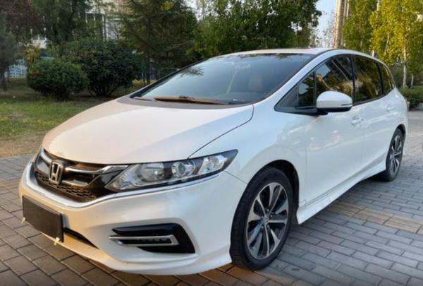 Jade 2017 210TURBO CVT Fashion Edition 5 Seaters Dongfeng Honda Compact Car