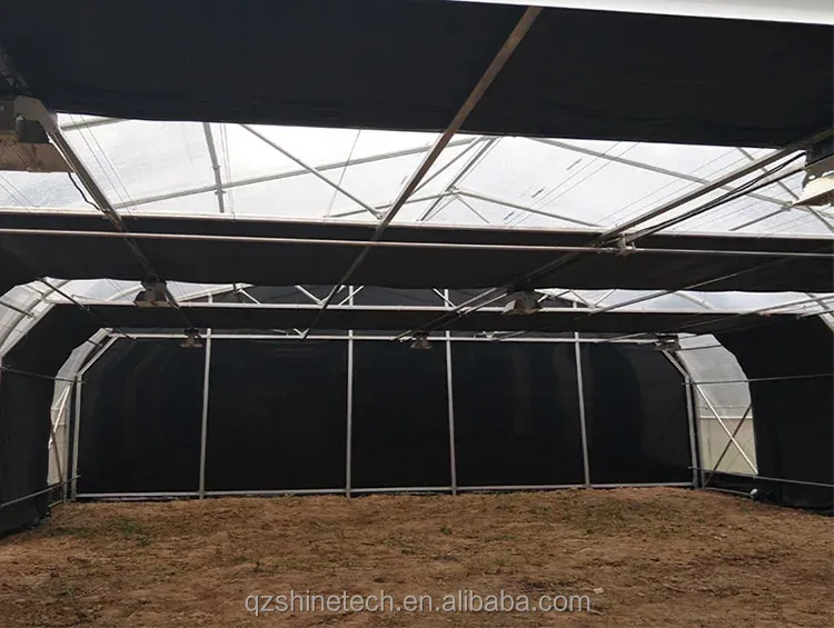 Hot Dip Galvanized Steel Frame Movable Bench Automated Light Deprivation Greenhouse