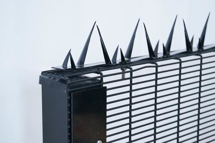 Shear Resistant 2.5mx2.5m Anti Climb Mesh Fencing