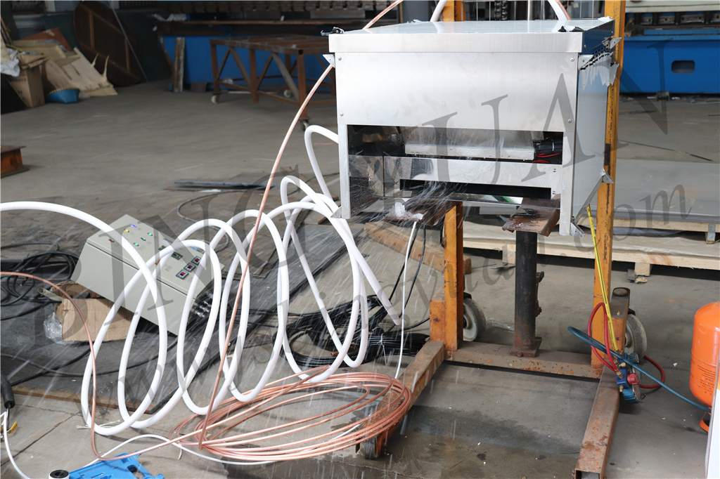 2.5KW 220V 300KG Artificial Snowfall Machine , Indoor Snow Maker