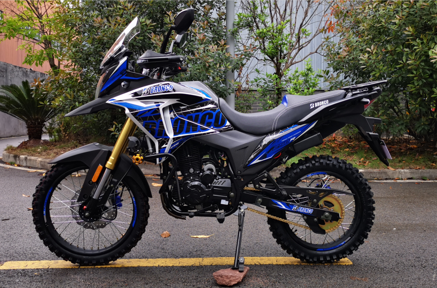 250CC 300CC Off Road Dirt Bike Motorcycle 105Kmph Top Speed 8 Colours